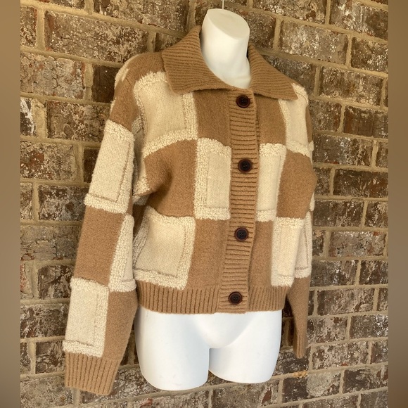 Lush Checkered  Cardigan Cream Camel Size Small New With Tags - Picture 2 of 10